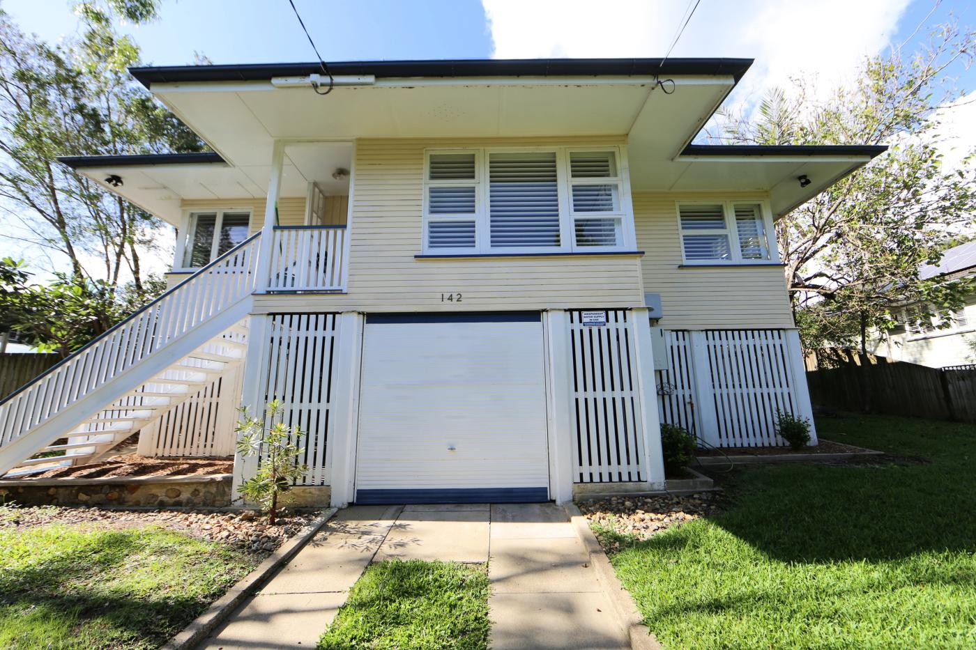 142 Lawn Street, Holland Park QLD, Holland Park - Image 1