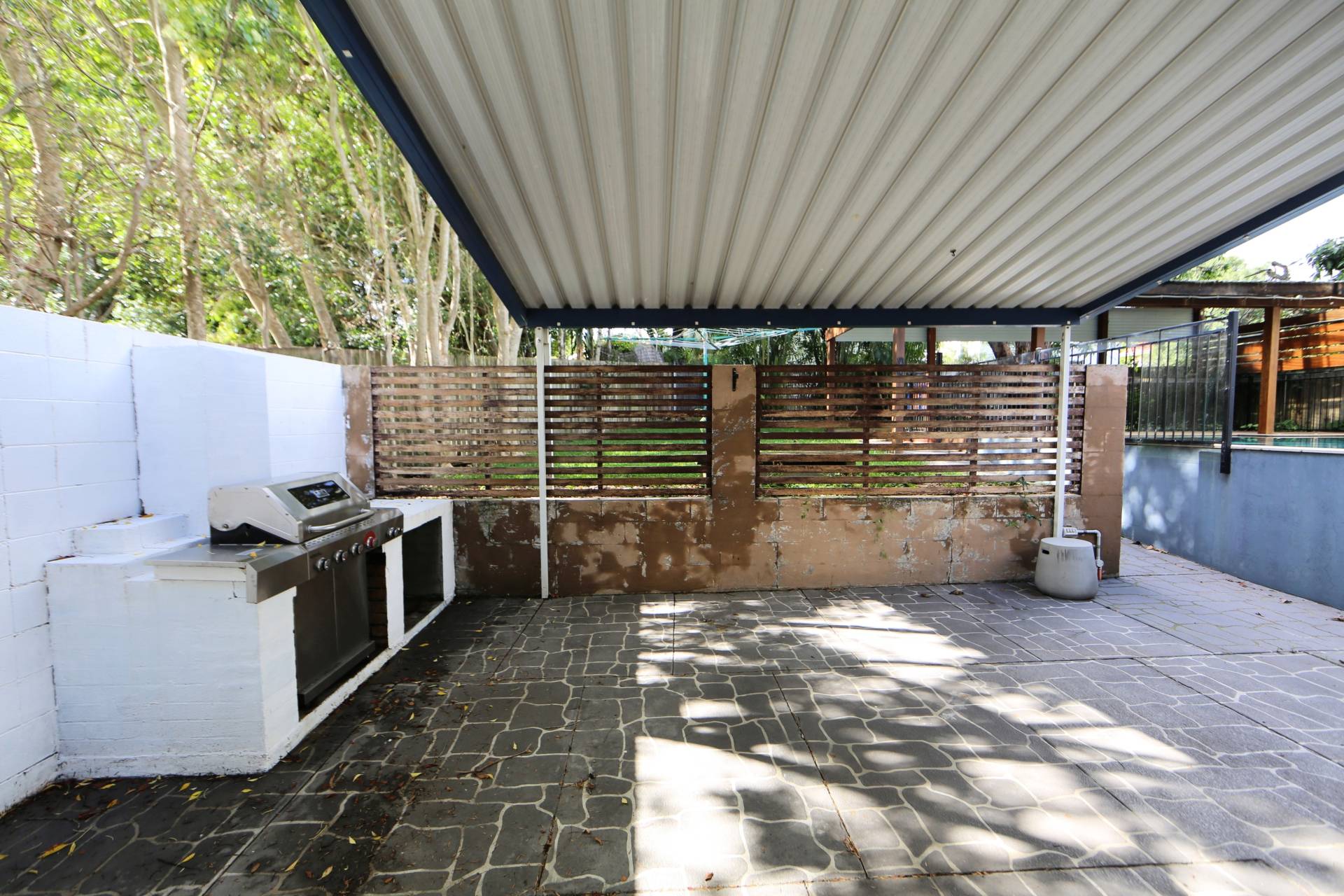 142 Lawn Street, Holland Park QLD, Holland Park - Thumbnail 8