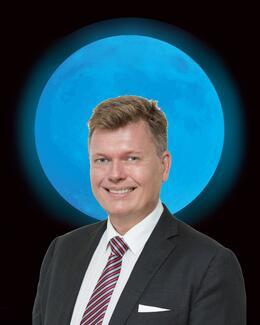 Nigel Lucas photo