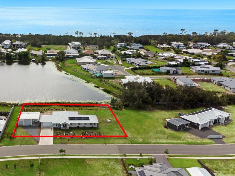 87 Beach Drive, Burrum Heads