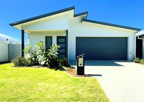 16 Felicity Way, Palmview