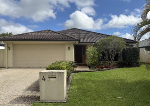 4 Gillespie St, Sippy Downs