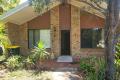 2 BEDROOM DUPLEX - WALKING DISTANCE TO THE WATER