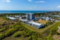 Perfect Beachside Lifestyle – 5 Minutes’ Walk to the Ocean!