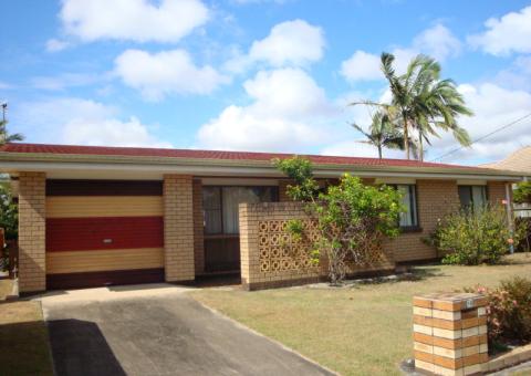 18 Coonawa Street, Buddina