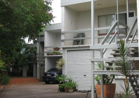 2, 11 Bradman Avenue, Maroochydore