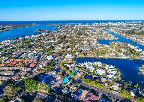 3, 23 Maroochy Waters Drive, Maroochydore