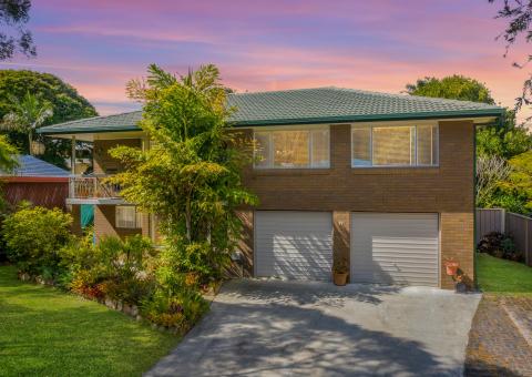 17 Archdale Rd, Ferny Grove