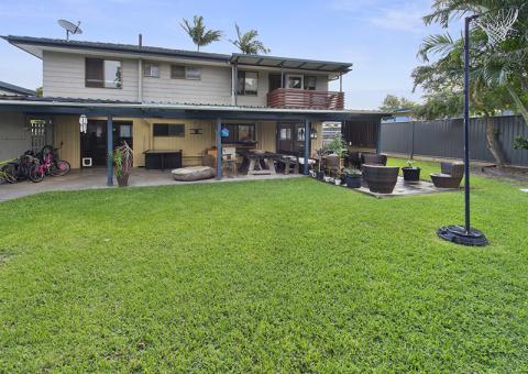 23 Jacaranda Dr, Mooloolaba