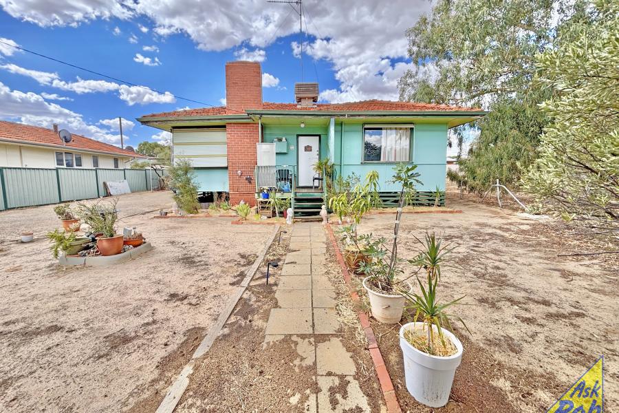 Calling all renovators and bargain hunters!