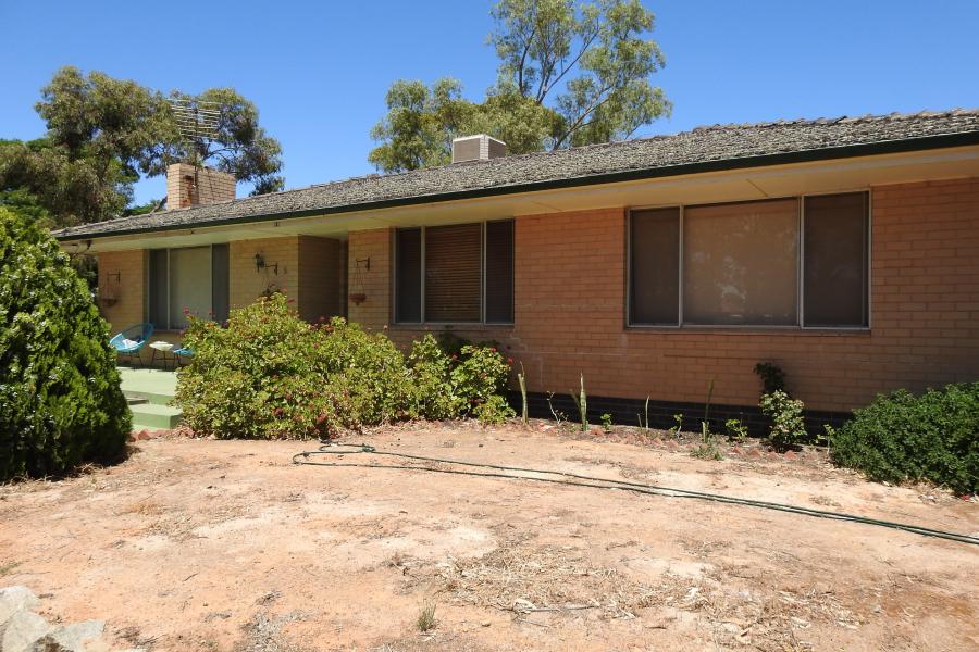 PEACEFUL COUNTRY TOWN