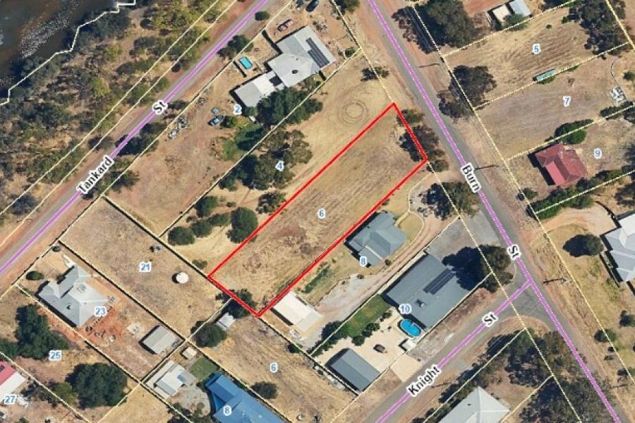 Large Residential Block Close to Town – 1,543m² (Zoned R10)