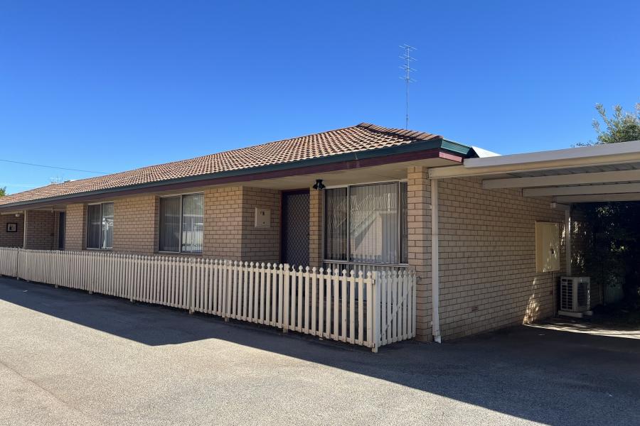 STRATA UNIT - TENANTED - INVESTMENT OPPORTUNITY