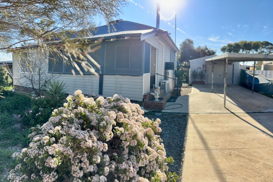 Country Charm in the Heart of Goomalling
