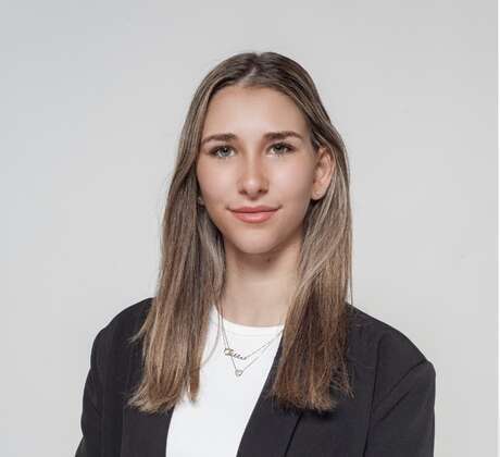 Bella Wineberg photo