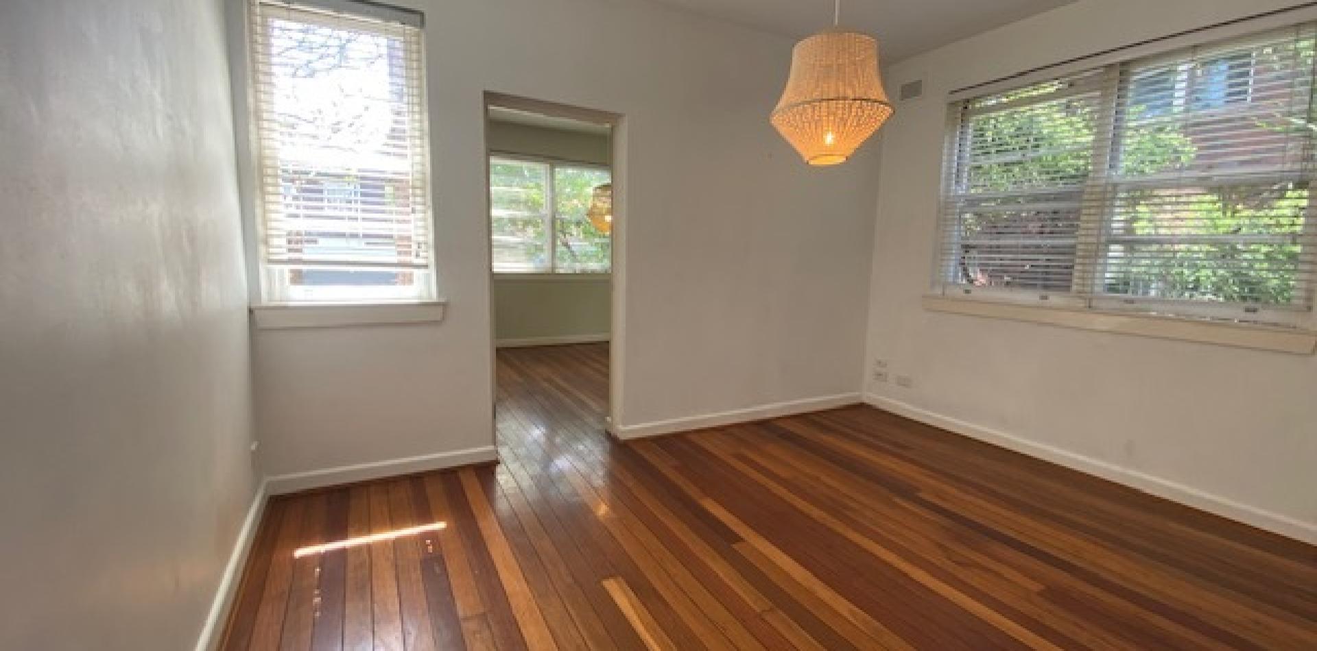 Pet Friendly, Bright & Sunny Garden Apartment Gefen Group Eastern