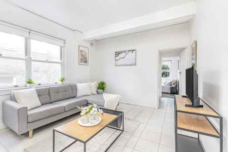 Peaceful 2 Bedroom Security Apartment