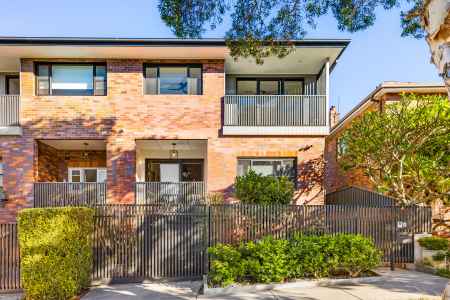 Resort-Style Family Living In The Heart Of Bondi Beach
