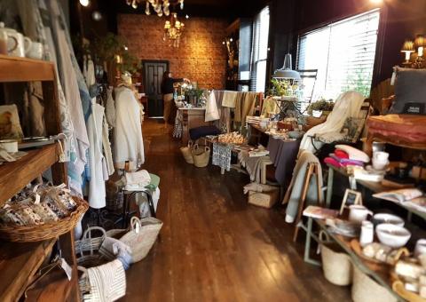 18102 Beautiful Homewares & Unique Vintage Store - MASSIVE PRICE REDUCTION