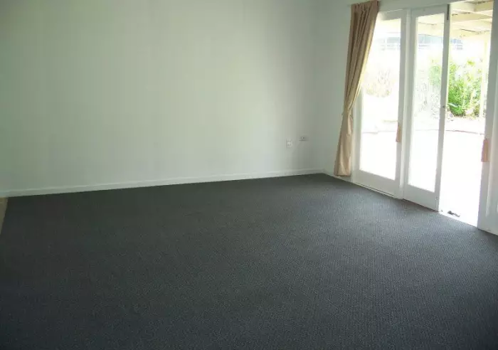 Lounge leading onto front patio