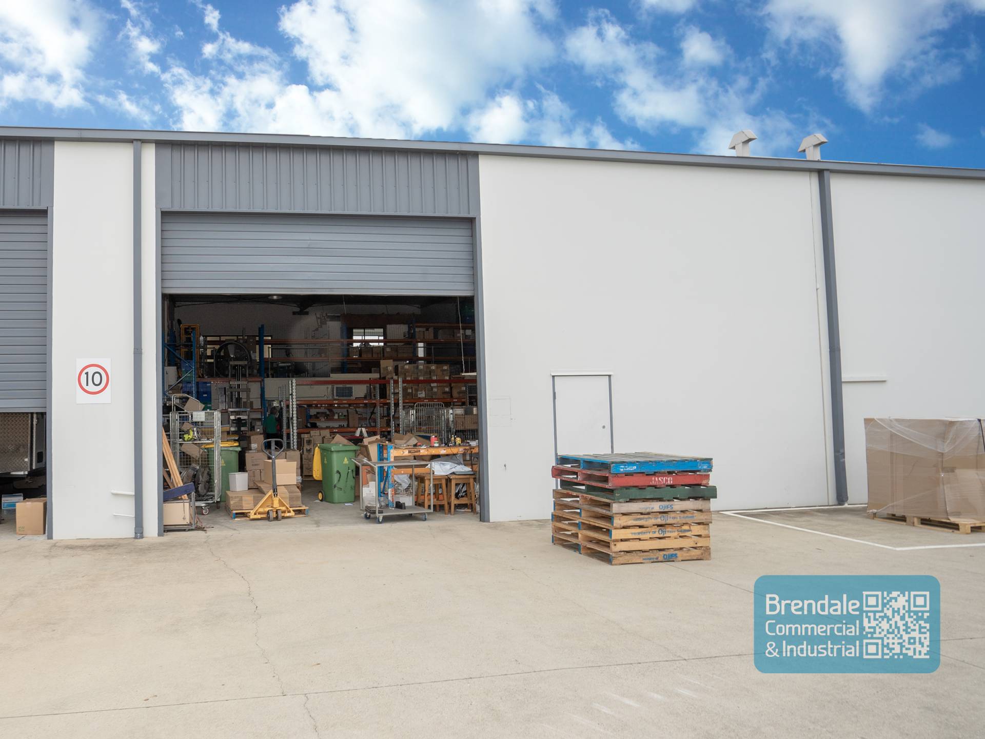 Brendale Commercial & Industrial - 290m2 UNIT WITH KREMZOW RD EXPOSURE