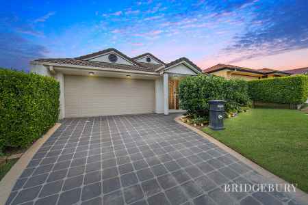 STANDOUT FAMILY HOME IN THE HEART OF NORTH LAKES ON A 400M2 BLOCK