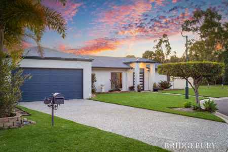 PICTURE-PERFECT FAMILY HOME IN THE SOUGHT-AFTER NORTH RIDGE ESTATE