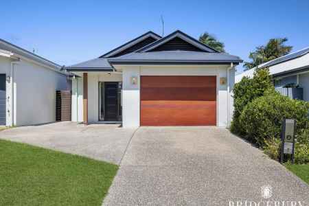 Modern 3 Bedroom Home in the Heart of Caloundra West