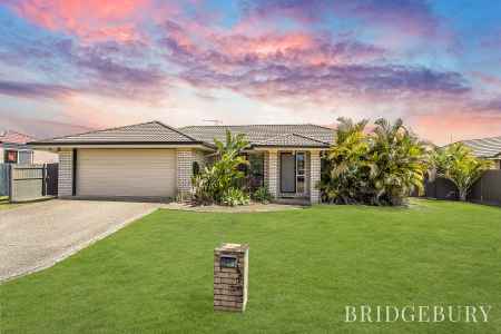 Spacious Family Retreat in Quiet Cul-De-Sac with Side Access on a 600m² Block