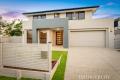GRAND FAMILY HOME WITH 6 BEDROOMS - PERFECT FOR MULTI-GENERATIONAL LIVING