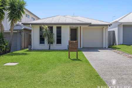 Low-Maintenance 3 Bedroom Home in Stone Ridge Estate