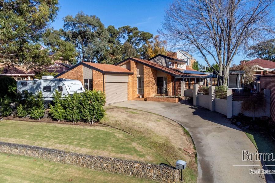 Designer Living in Scenic Drive River end