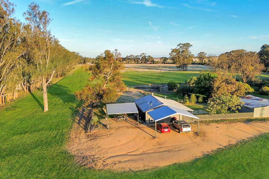 Scenic Property by the Murray River Bushland in Burramine 32 Acres