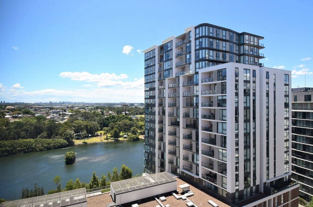 Spacious Twobedroom with Large Study room with magnificent views in