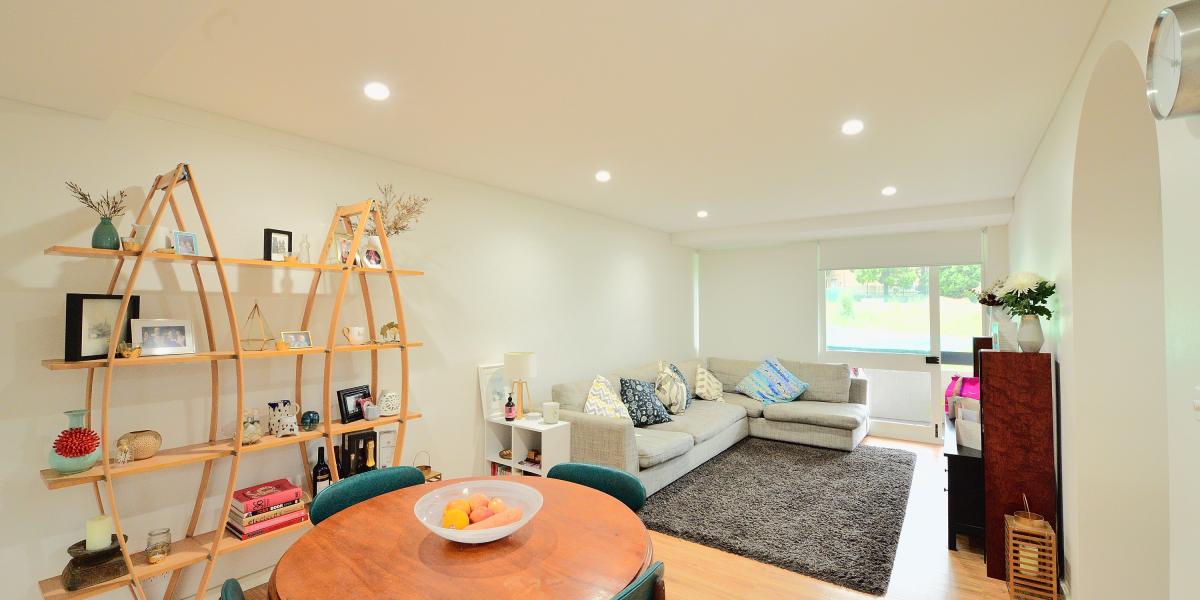 SPACIOUS & STYLIST RENOVATED TWO BEDROOM APARTMENT