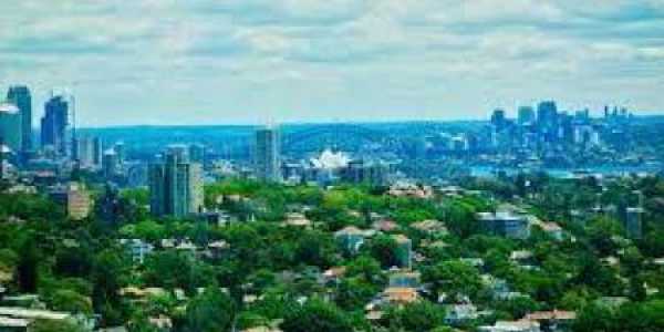 Yolandi B testimonial image