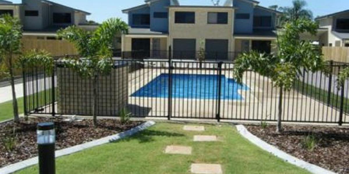 STYLISH 3 BEDROOM TOWNHOUSE IN GREAT POSITION