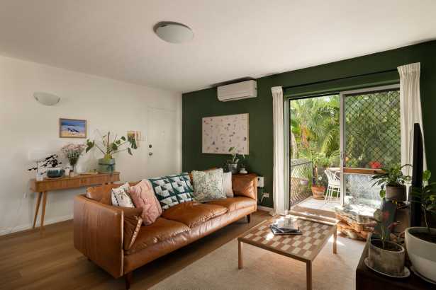 Private, Practical and Perfectly Positioned in Ascot 