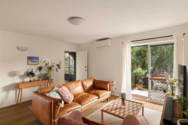 Private, Practical and Perfectly Positioned in Ascot 