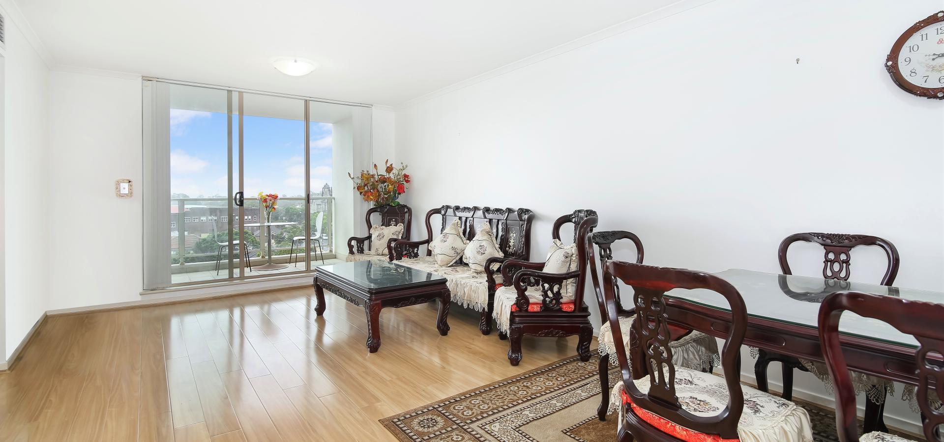 North Facing | District Views