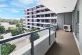 Modern 2-Bedroom, 2-Bathroom Apartment with Garden Views & Prime Convenience