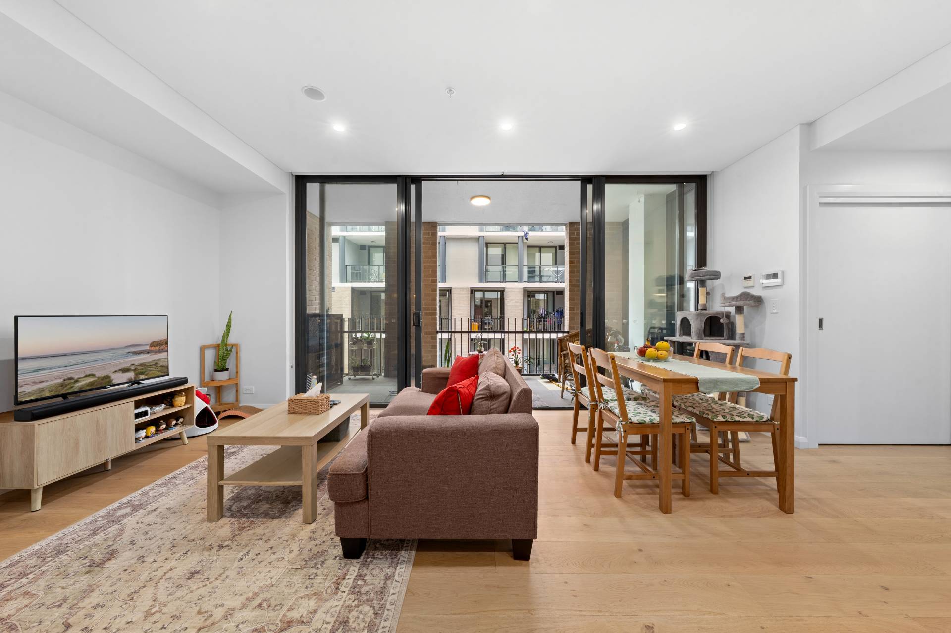305, 27 Ashford Avenue, Castle Hill - Image 1