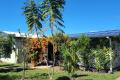 Beachside three bedroom family home with room...