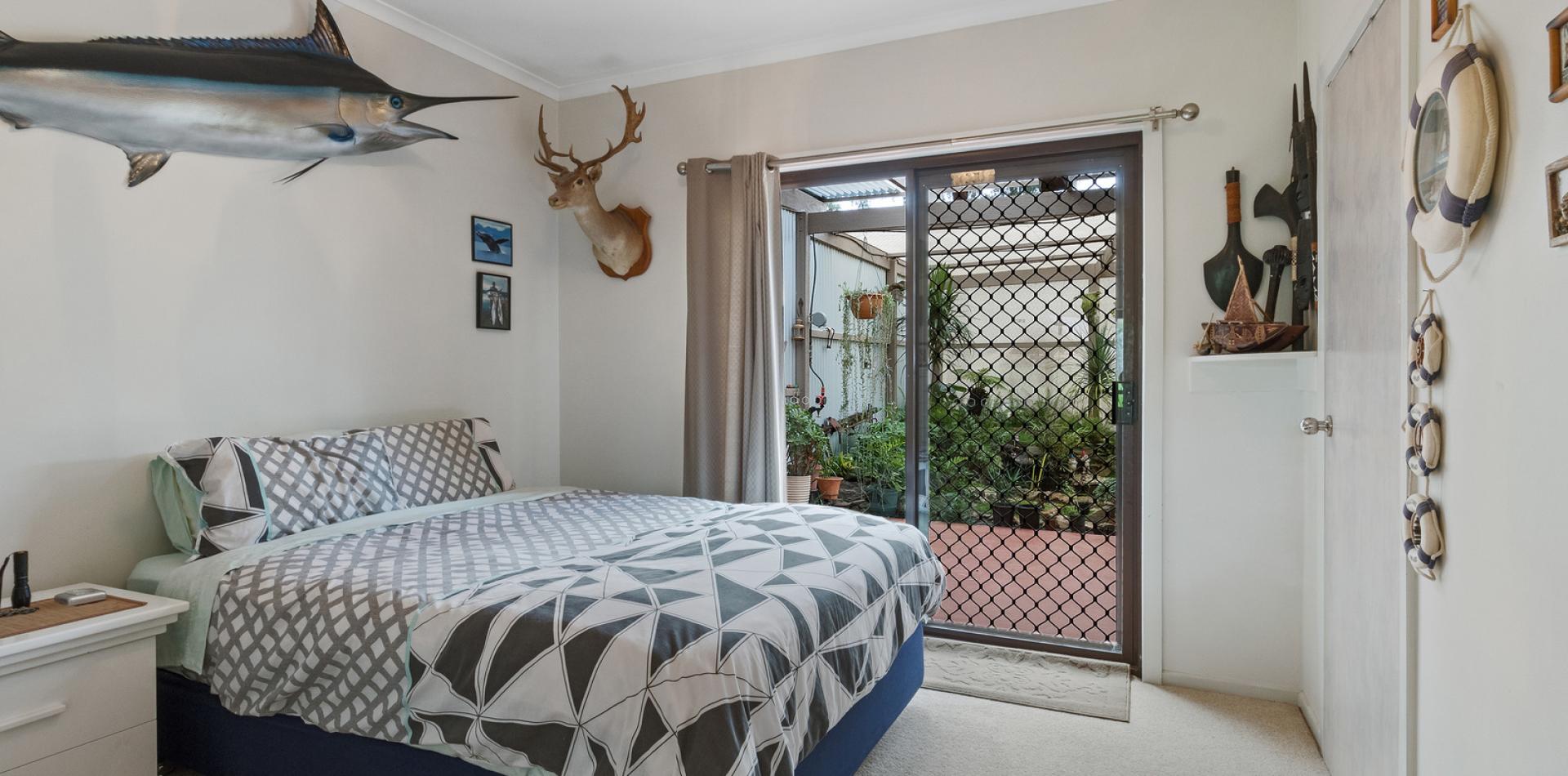 Maldon area under 560k........HOUSE, 2 ACRES, BIG SHED, 3 BED, FLAT