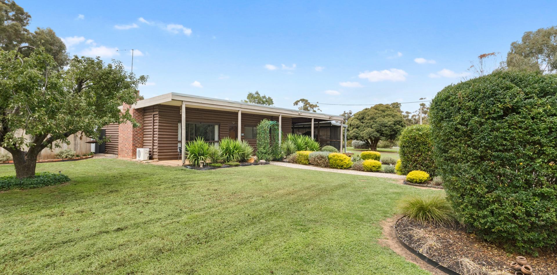 Maldon area under 560k........HOUSE, 2 ACRES, BIG SHED, 3 BED, FLAT