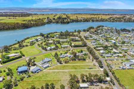 Your Lakeside Dream Starts Here