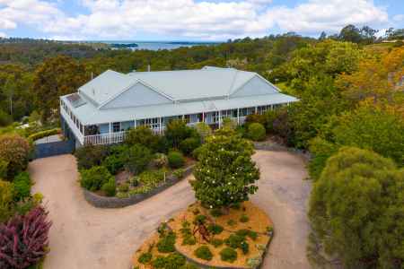 Elevated Views and Grand-Scale Living