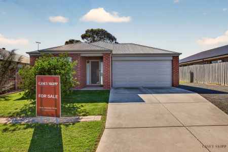 North-Facing Family Living Overlooking Reserve