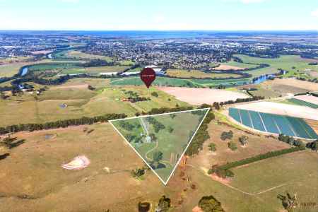 Space, Comfort & Capability on 20 Acres 