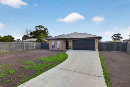 Spacious, Modern and Move-In Ready